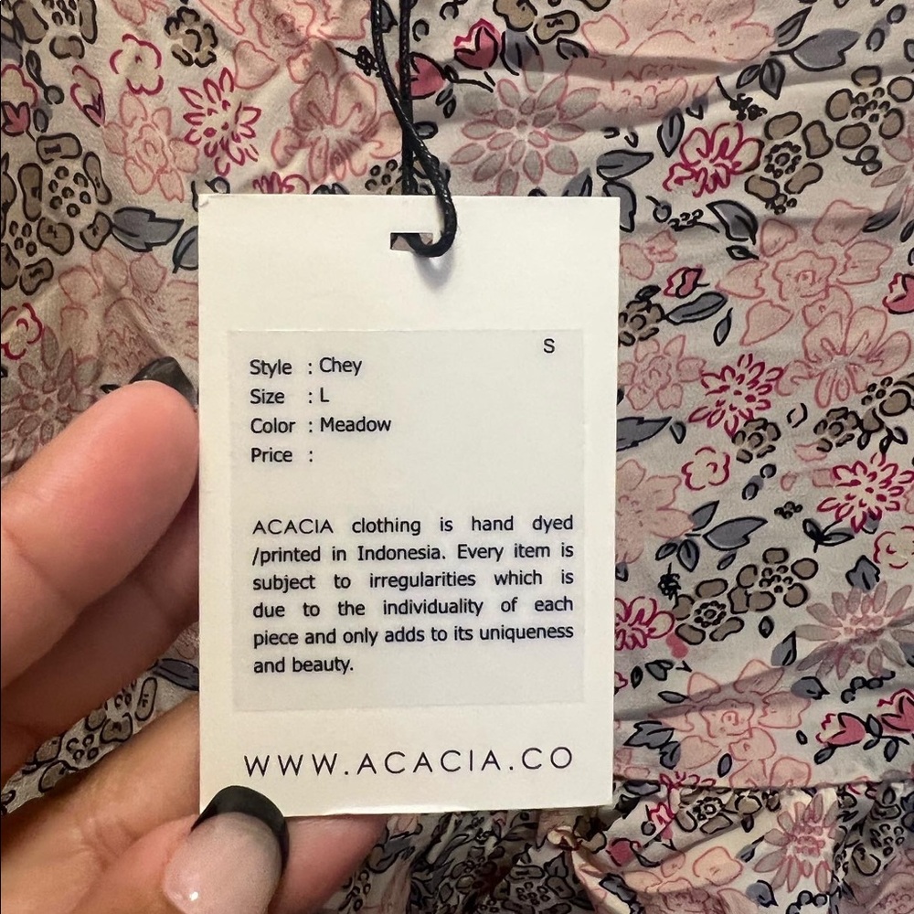 Acacia meadow Chey top